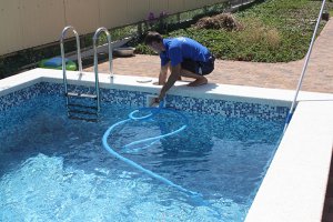 Обслуживание бассейнов, ремонт и монтаж оборудования